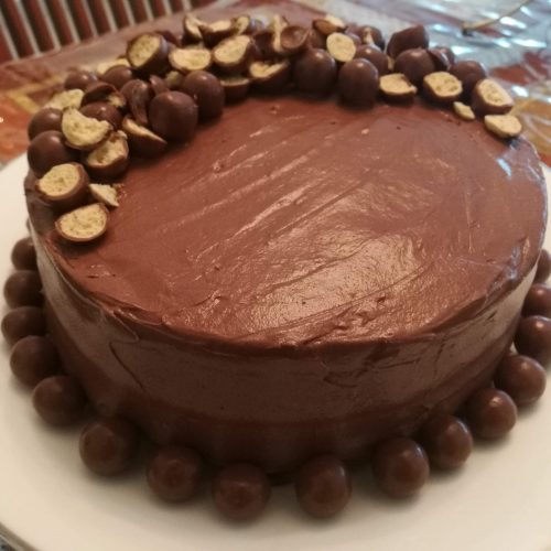 Chocolate deals malteser cake