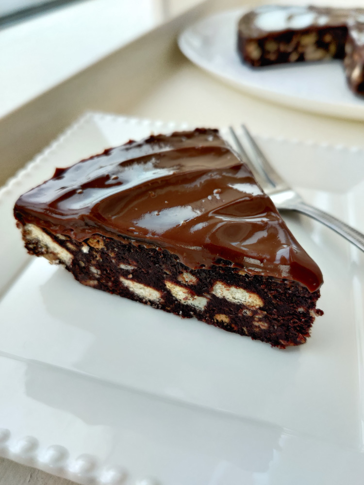 No Bake Chocolate Biscuit Cake 