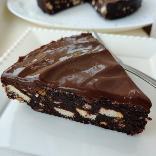 Small Batch No-Bake Chocolate Biscuit Cake