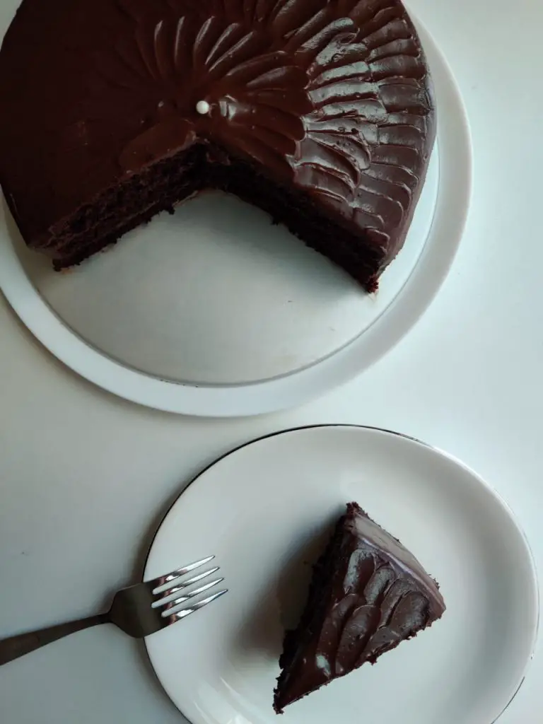 dark chocolate cake