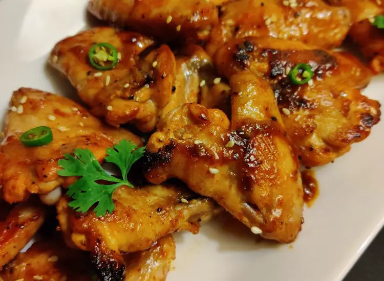 Baked Honey Sriracha Chicken Wings